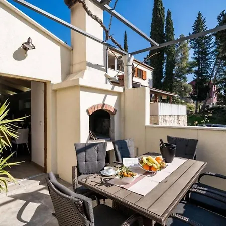 Villa With Pool And Sauna